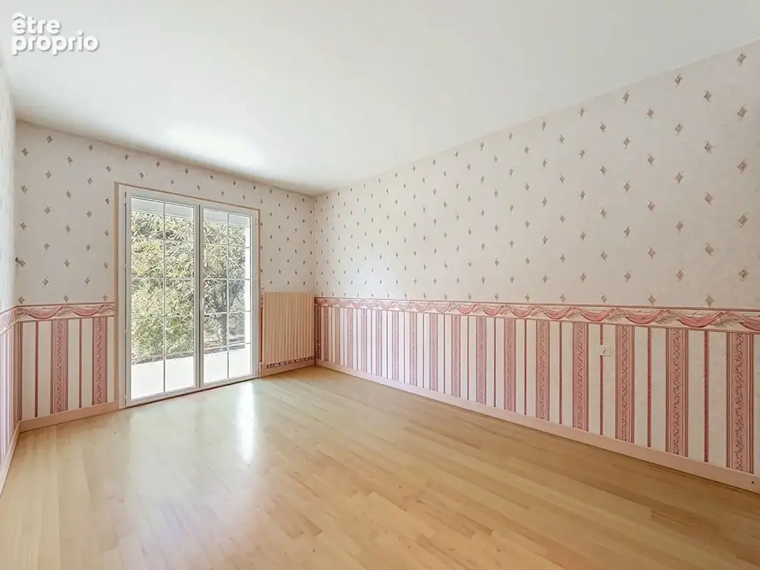 Maison Neauphle Le Château 8 pièce(s) 137.40 m2 - photo 9