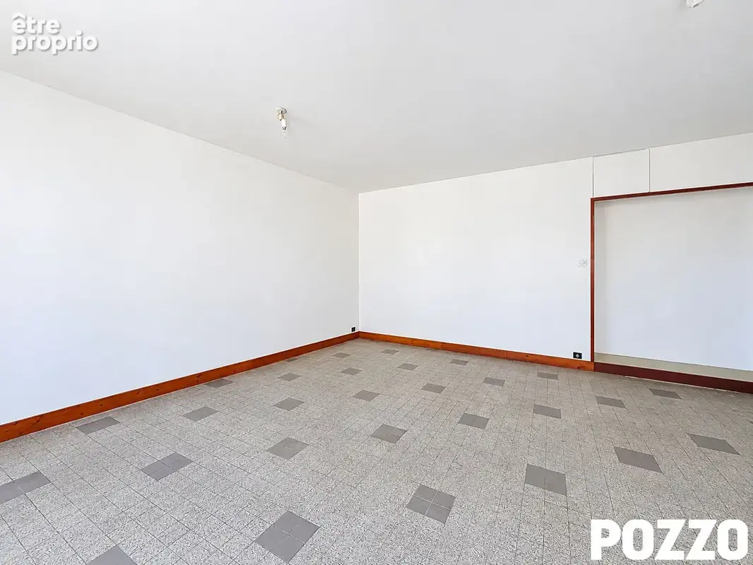 En exlusivite - vente d'une maison dans le bourg de brehal, ideal investisseur - photo 2