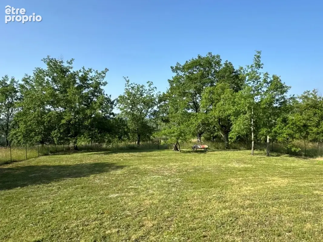Maison et piscine sur 1770 m² de terrain - photo 20