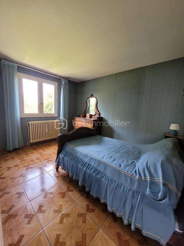 Maison à LA SALVETAT-SAINT-GILLES