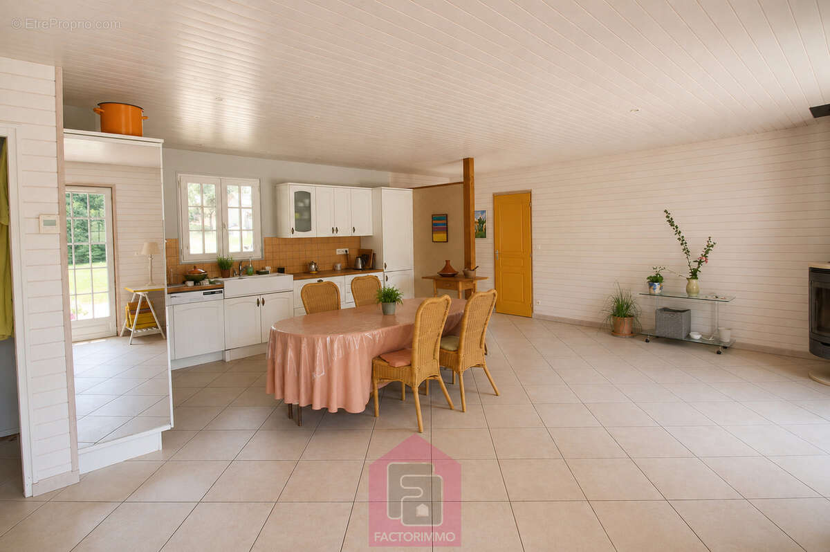 Maison à CAZALS