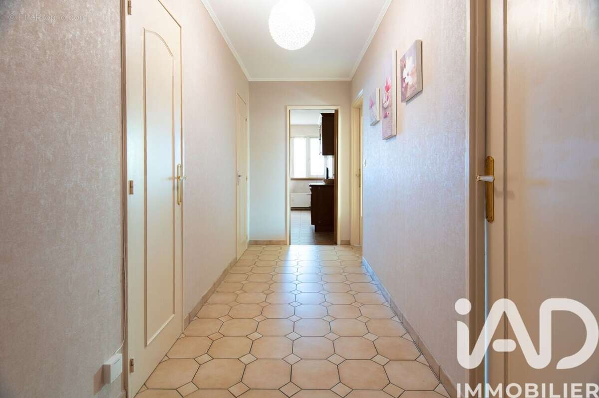 Photo 8 - Appartement à METZ