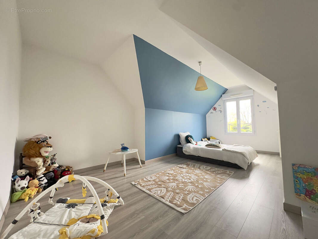 Maison à LA CELLE-SUR-MORIN