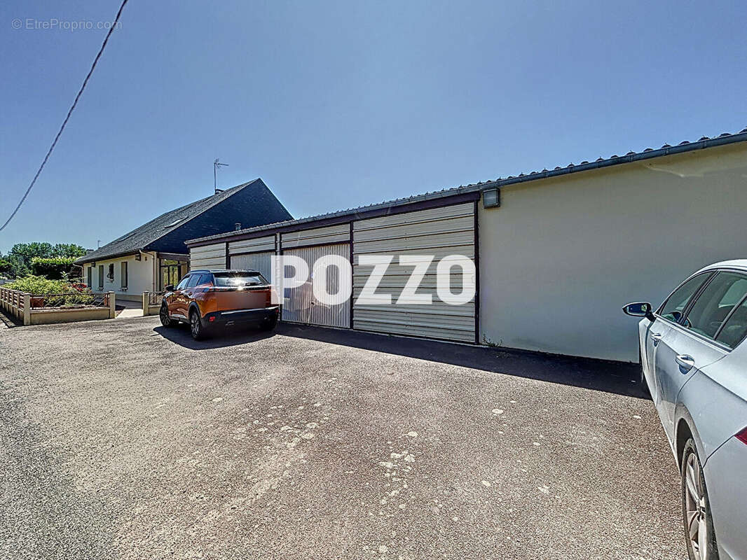 Maison à SAINT-JEAN-DES-CHAMPS