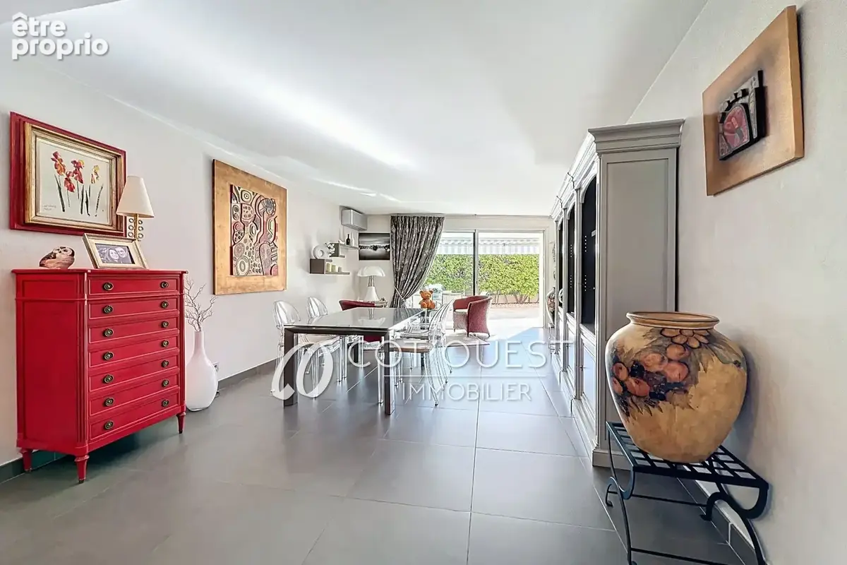 Appartement 90 m² à Antibes  - photo 4