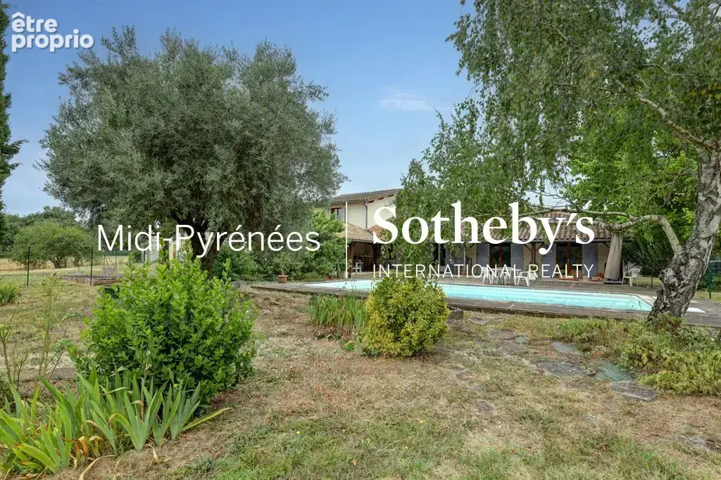GIROUSSENS : Grande maison familiale à Rafraîchir - photo 3