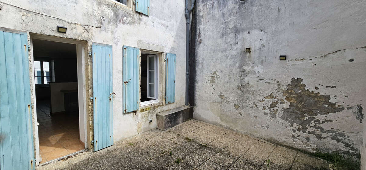 Maison à SAINT-CLEMENT-DES-BALEINES