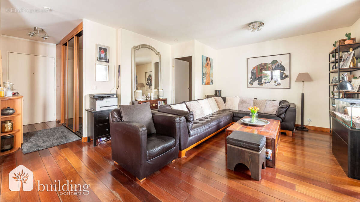 Appartement à PARIS-17E