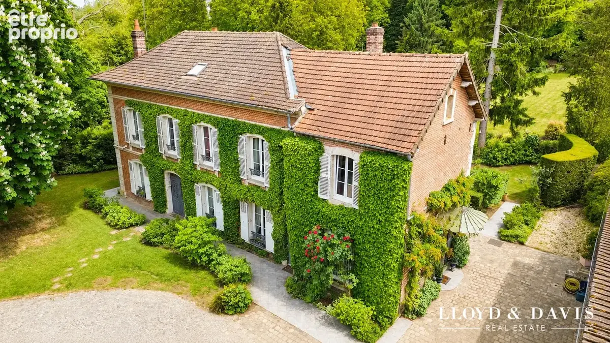 Maison 11 pièces 480 m² à vendre à Compiegne (60200) - photo 1