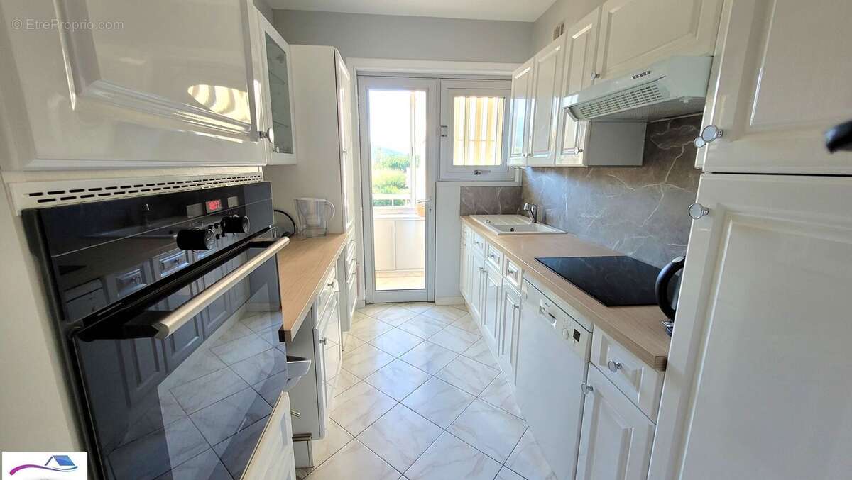 Appartement à MANDELIEU-LA-NAPOULE