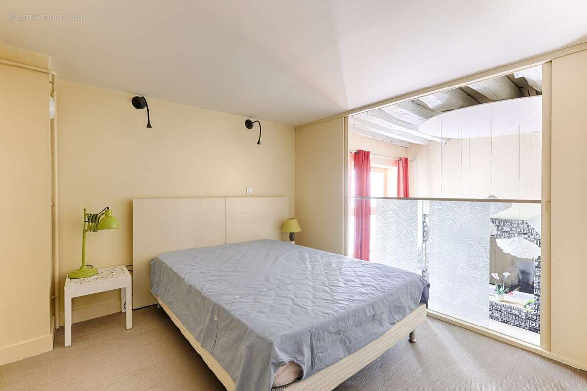 Appartement à PARIS-2E