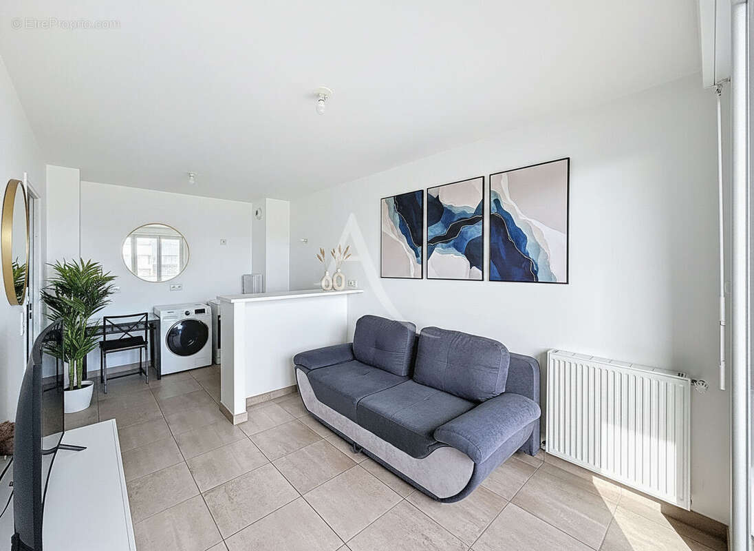 Appartement à Meaux dans une résidence de 2017 - proche Pâtis et avenue Foch - 2 pièces - balcon et place de parking en sous-sol - photo 2