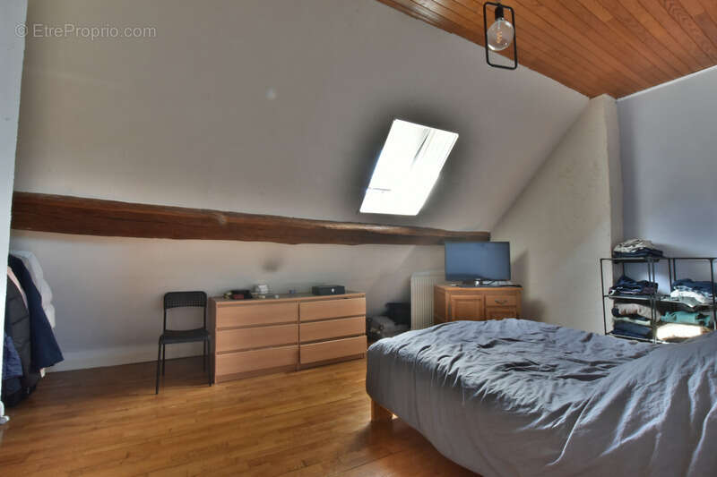 T4 en duplex au cœur de Nuits-Saint-Georges avec parking privatif - photo 8