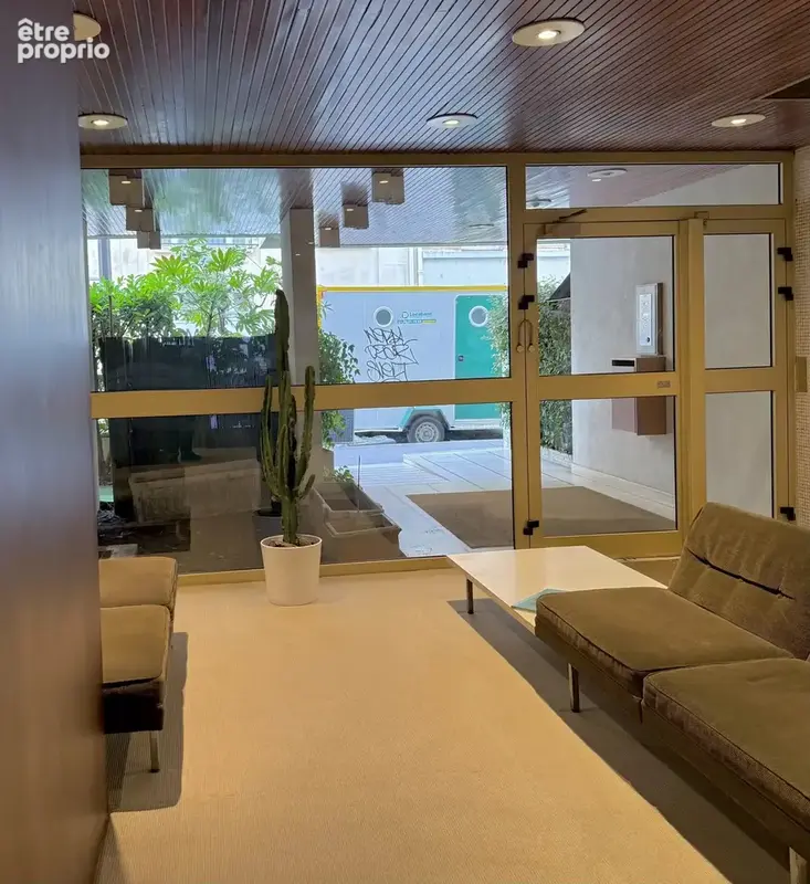 Paris 16e – Mirabeau · 2 pièces de 50 m² au calme absolu, sur cour - photo 9