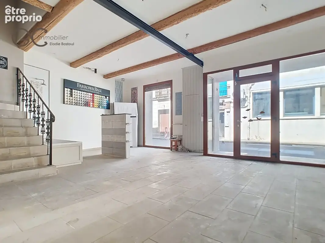 Showroom - Appartement à SAINT-CHINIAN