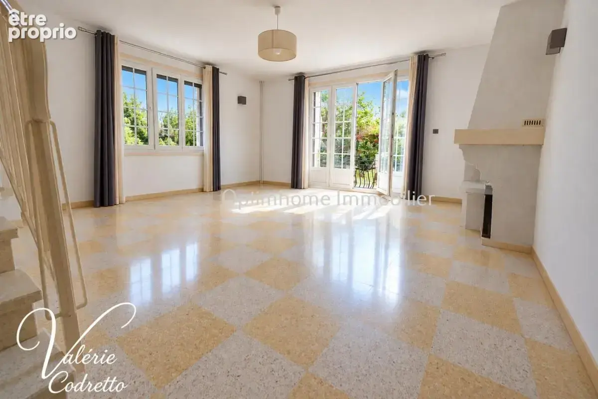 Villa 4 chambres à vendre à La Garde (83) 125 m² – Jardin, garage et combles aménagés - photo 12