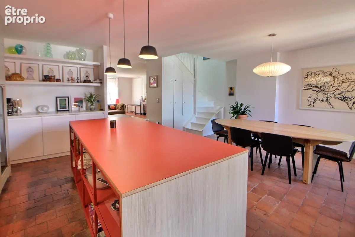 Roanne rue piétonne - T5 de 133.06 m2 avec Terrasse - photo 6