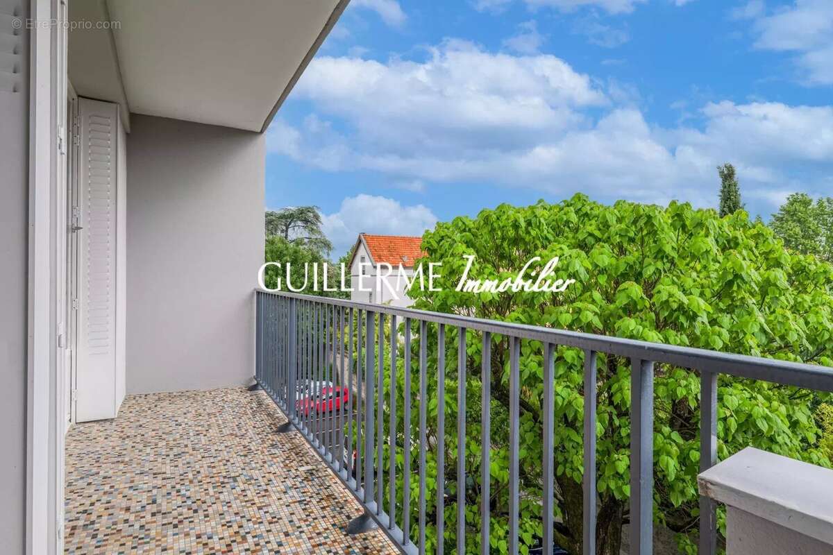 Appartement à CHAMPAGNE-AU-MONT-D'OR