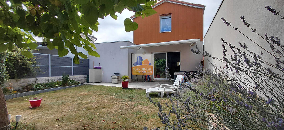 Maison à BOUGUENAIS