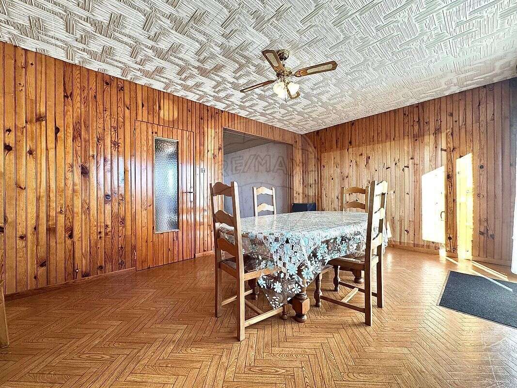 Maison à AY-SUR-MOSELLE