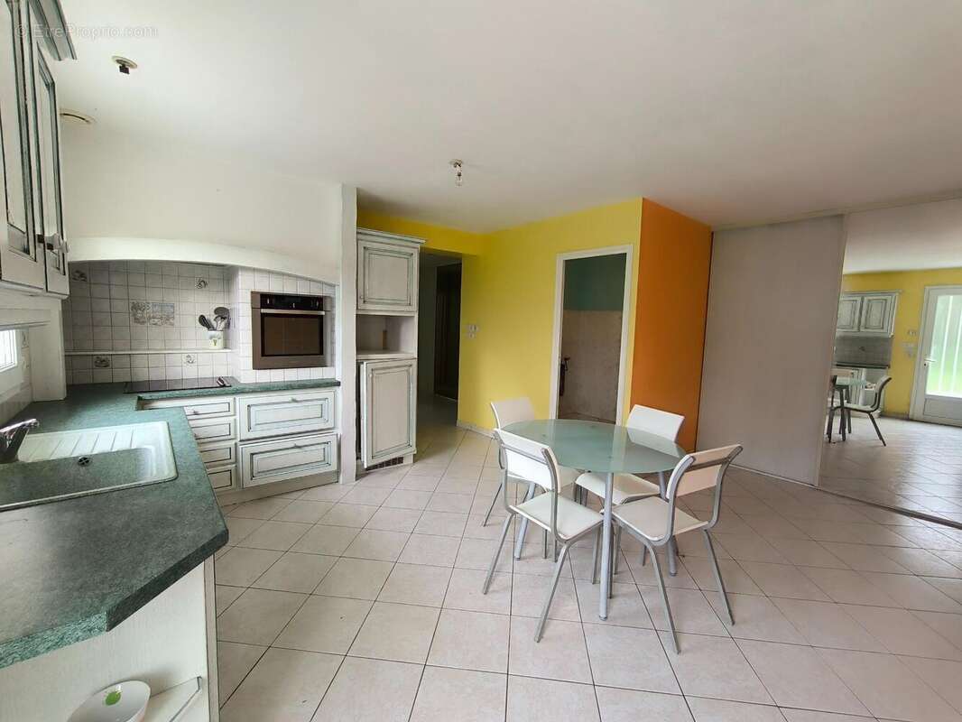 Maison 74 m² à Kermaria-Sulard  - photo 2