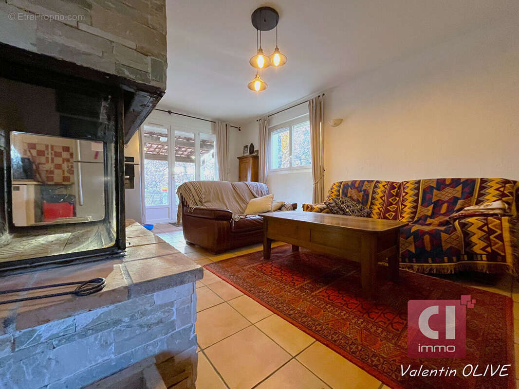 Maison à LA ROQUEBRUSSANNE