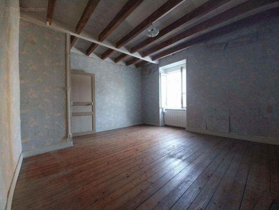 Ensemble immobilier d'exception, deux maisons, étable et hangar sur 1322 m² - photo 6