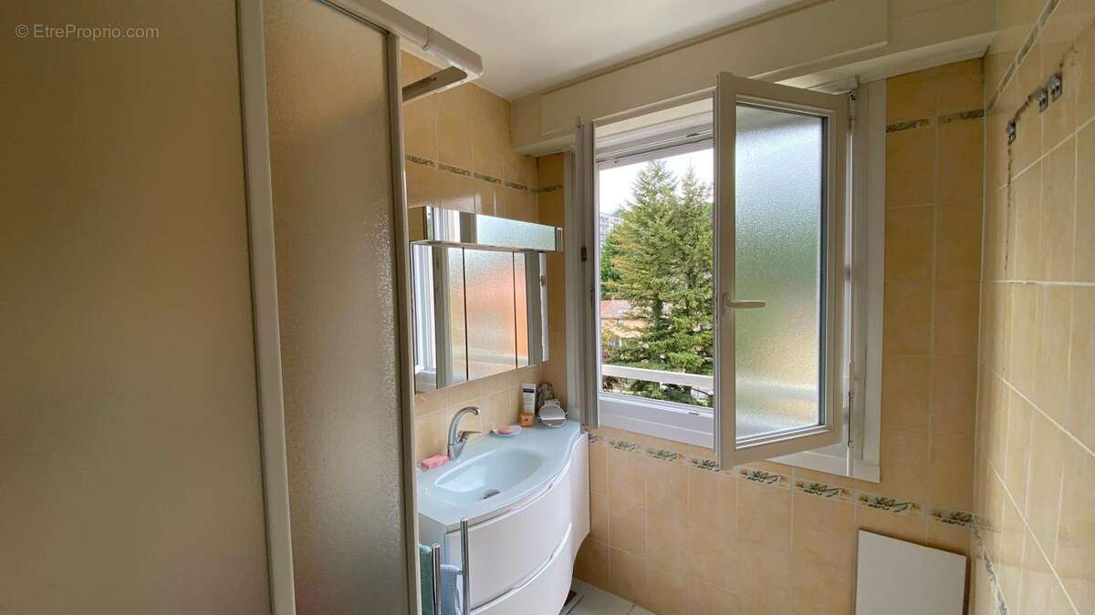 Appartement à FONTAINES-SUR-SAONE