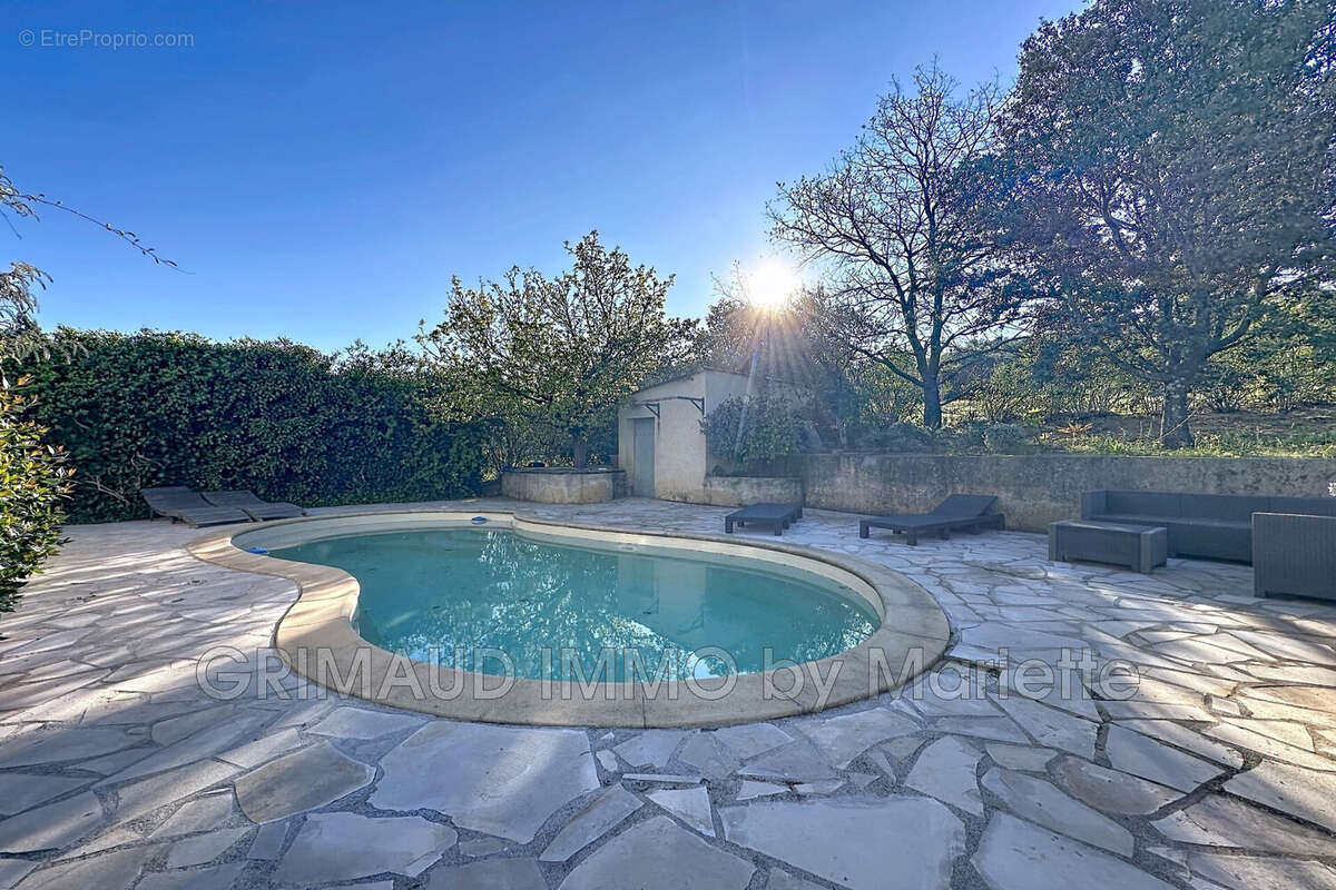 Maison à PLAN-DE-LA-TOUR