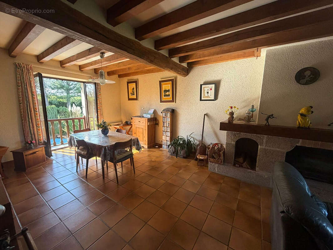 Maison à FOLLES