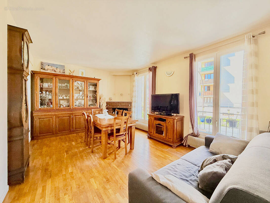 Appartement à IVRY-SUR-SEINE