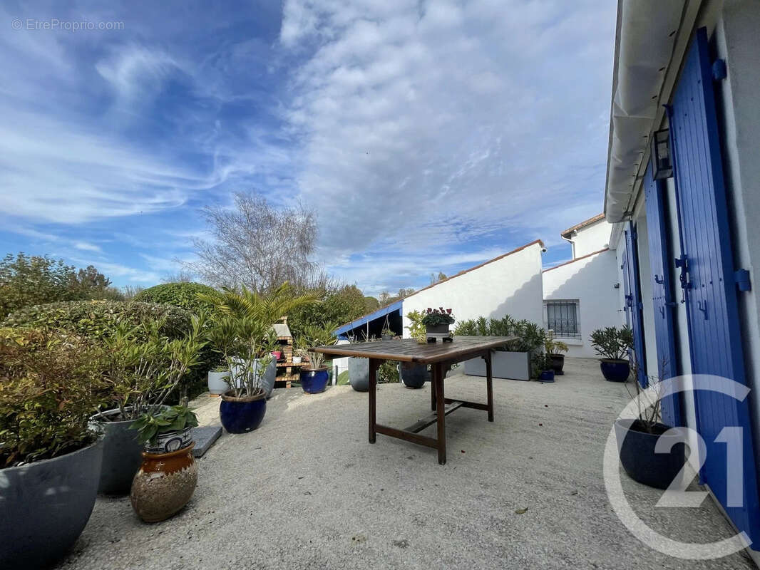 Maison à VAUX-SUR-MER