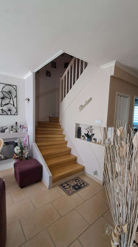 Maison à LESIGNY