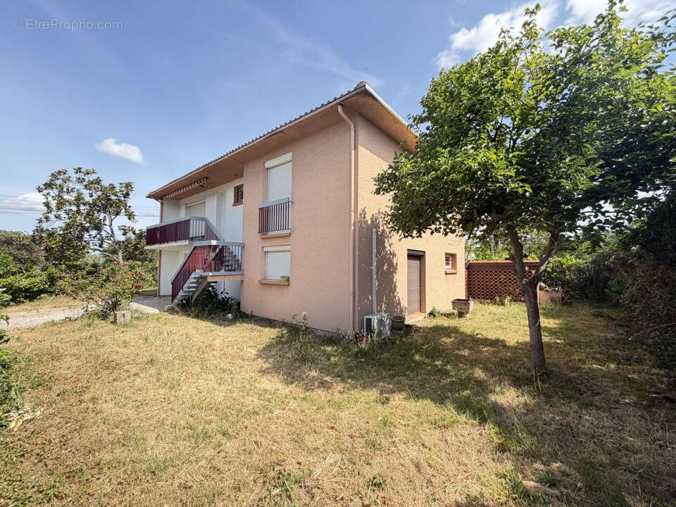 MAISON T5 de 157 M2 avec garage de 30 M2 et jardin de 650 M2 - photo 9