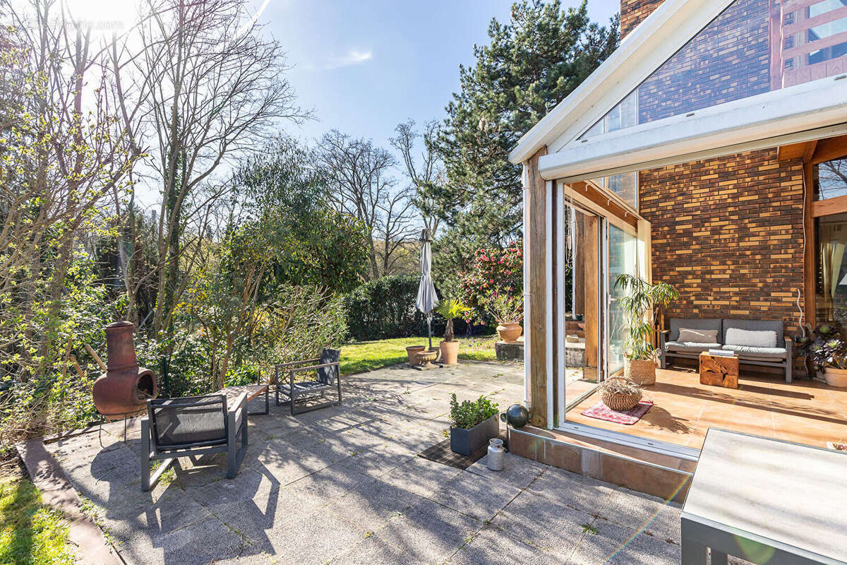 Maison à VERRIERES-LE-BUISSON