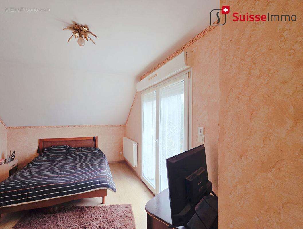 Maison à MONTBOUTON