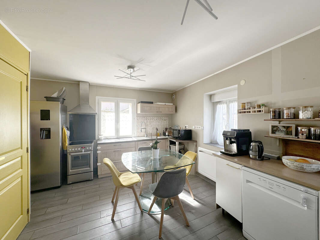 Maison à SAINTE-GENEVIEVE