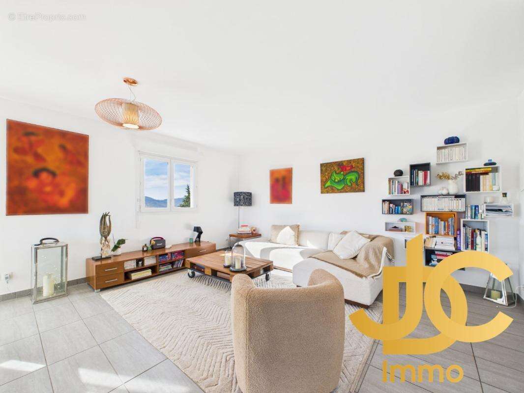 Appartement à LE CANNET