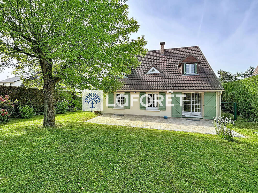 Maison familiale et lumineuse de 160 m², terrain de 790 m² et fort potentiel - photo 2