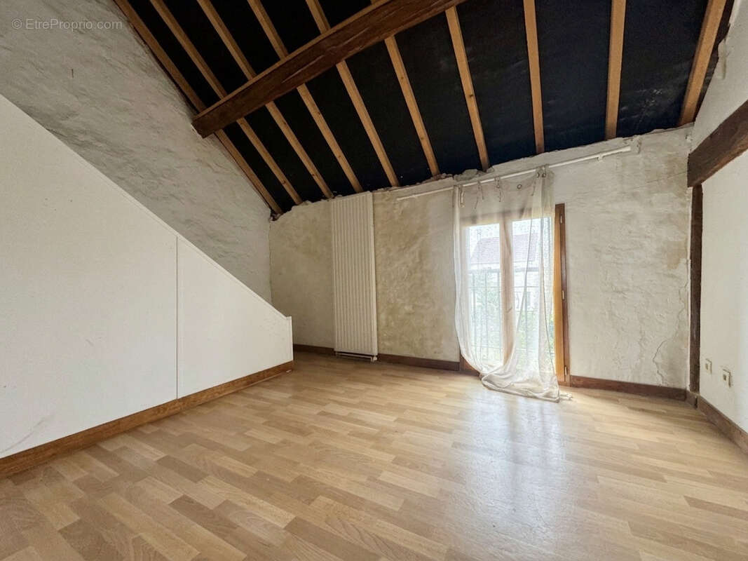 Maison à SERRIS
