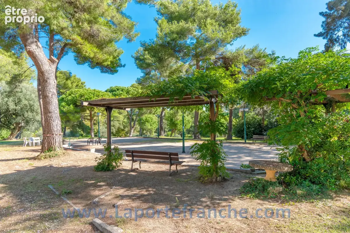 Appartement de 118 m2 vue mer dans résidence sécurisée parc piscine olympique - photo 20