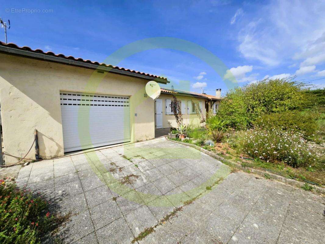 Maison à SAINT-BONNET-SUR-GIRONDE