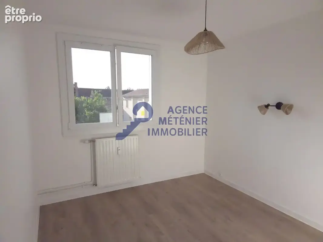 Appartement de 73 m2 au 1er étage avec cave et stationnement - entierement renove - photo 8