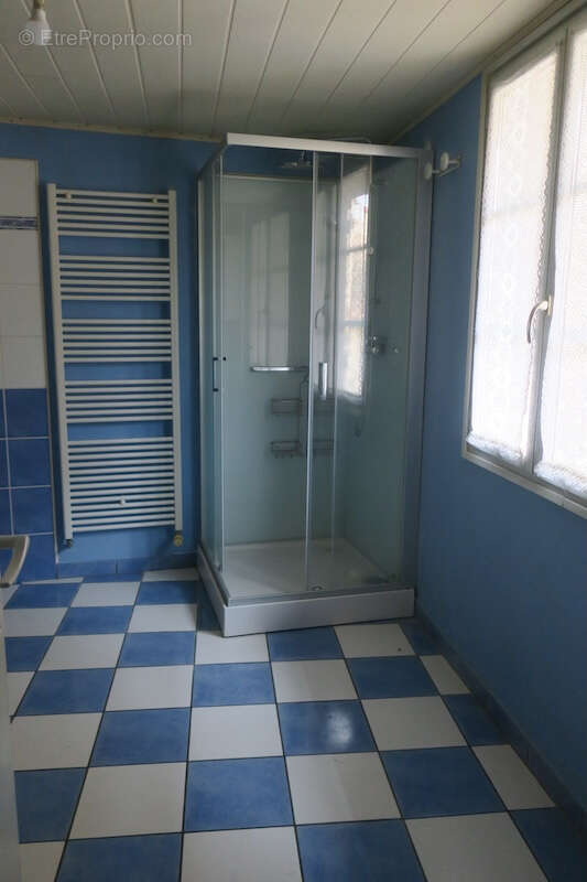 Maison à AUZAT-LA-COMBELLE