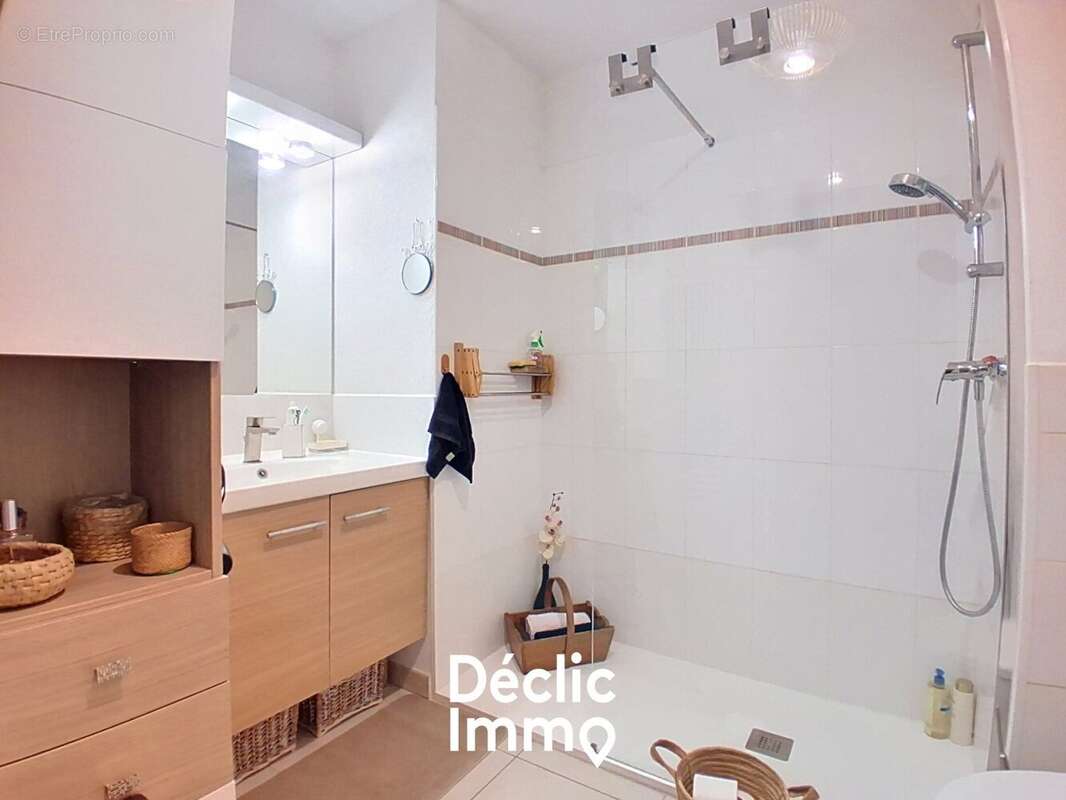 Appartement à VALLAURIS
