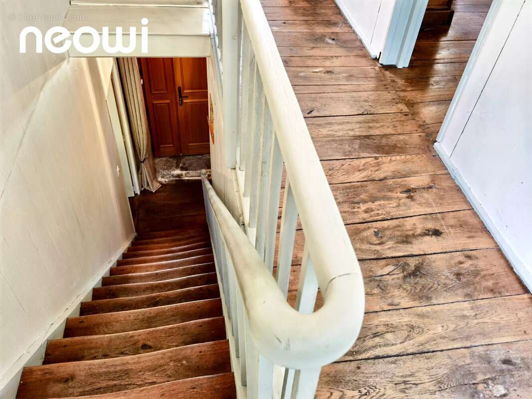Maison auvergnate avec dépendance - photo 15