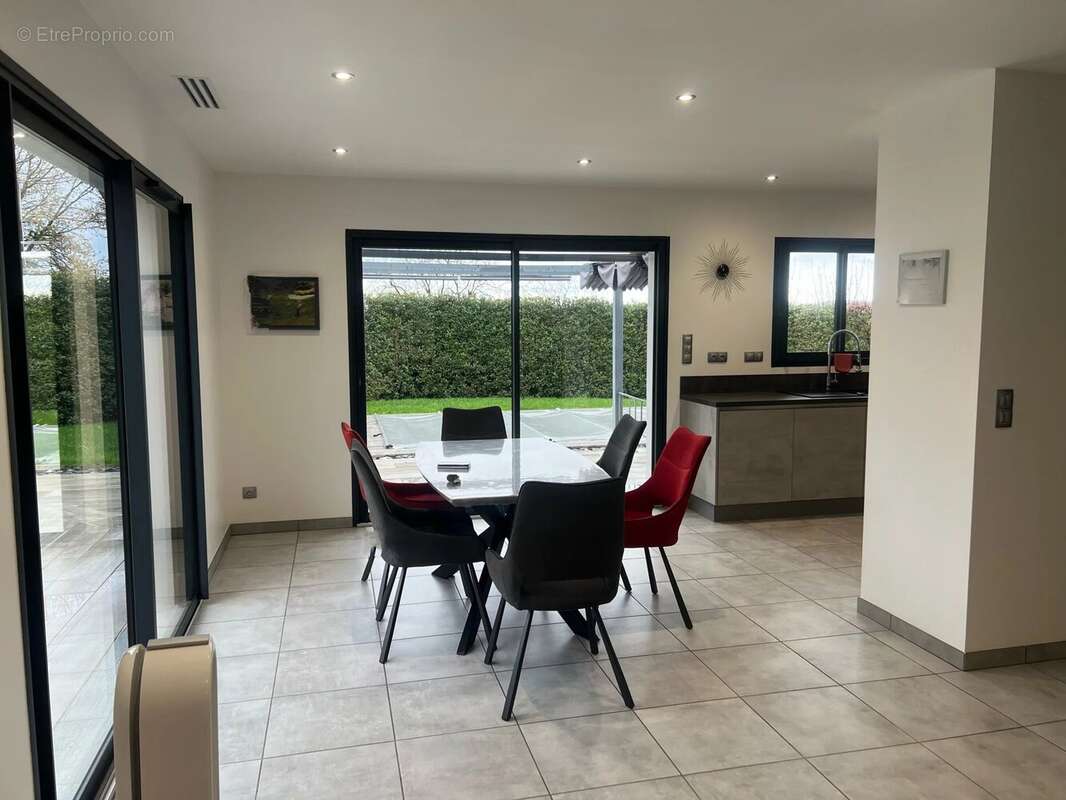 Maison à SAINT-ROMANS