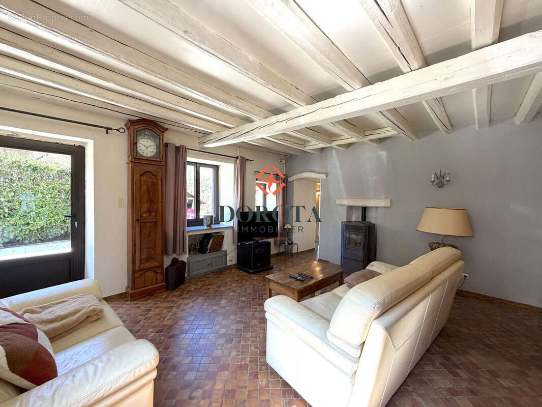 Maison à LA COMBE-DE-LANCEY