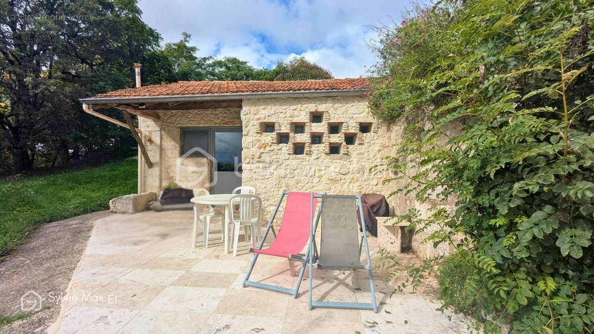 Maison à MONTCUQ