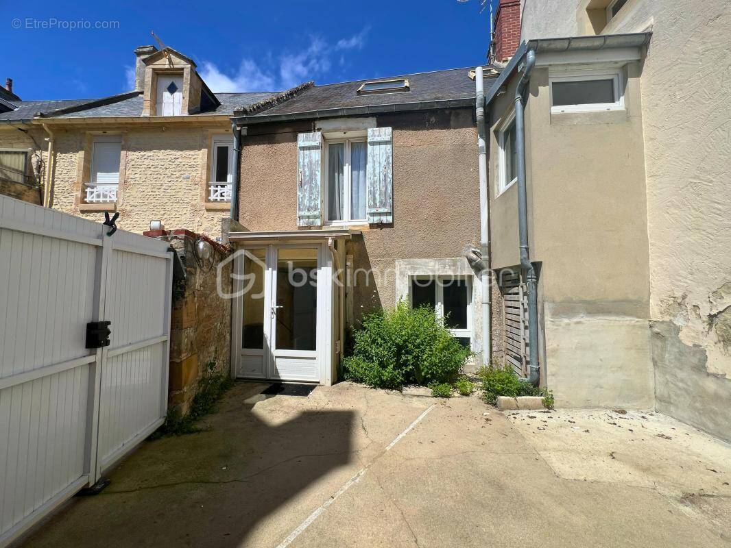 Maison à COURSEULLES-SUR-MER